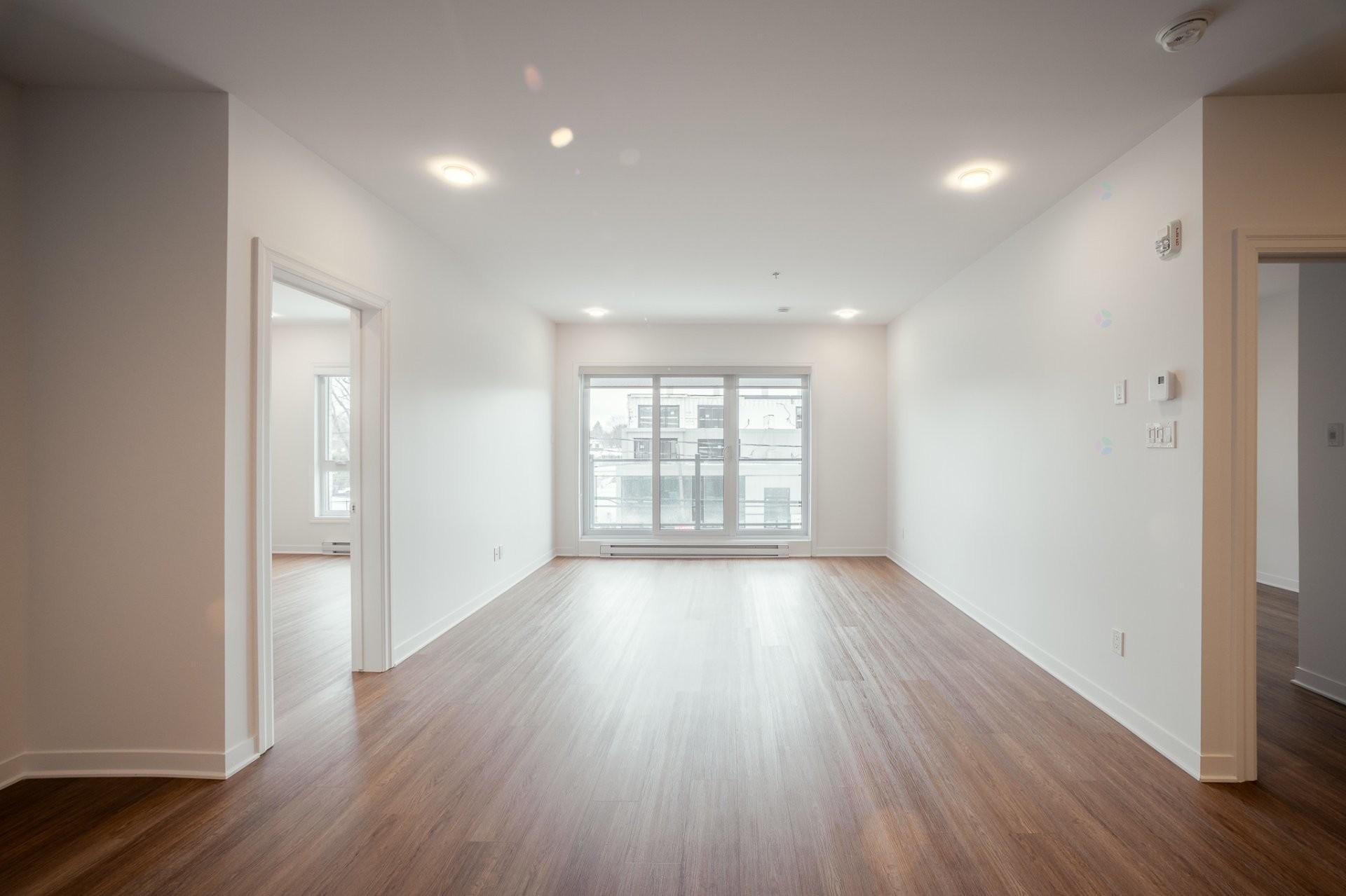 Salon - 207-900 Rue Notre-Dame, Repentigny (Repentigny), QC - Indoor Photo Showing Other Room