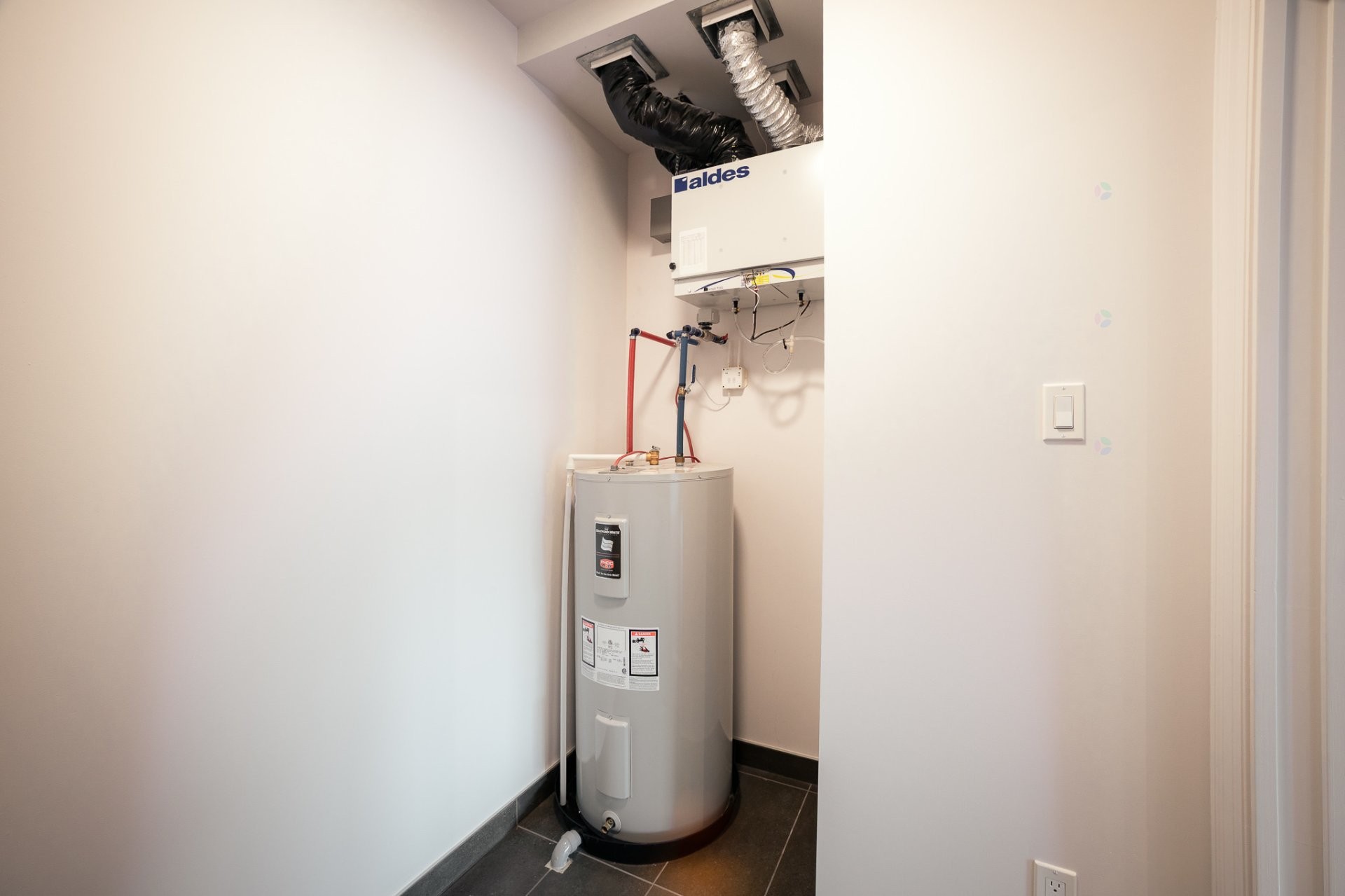 Salle de lavage - 207-900 Rue Notre-Dame, Repentigny (Repentigny), QC - Indoor