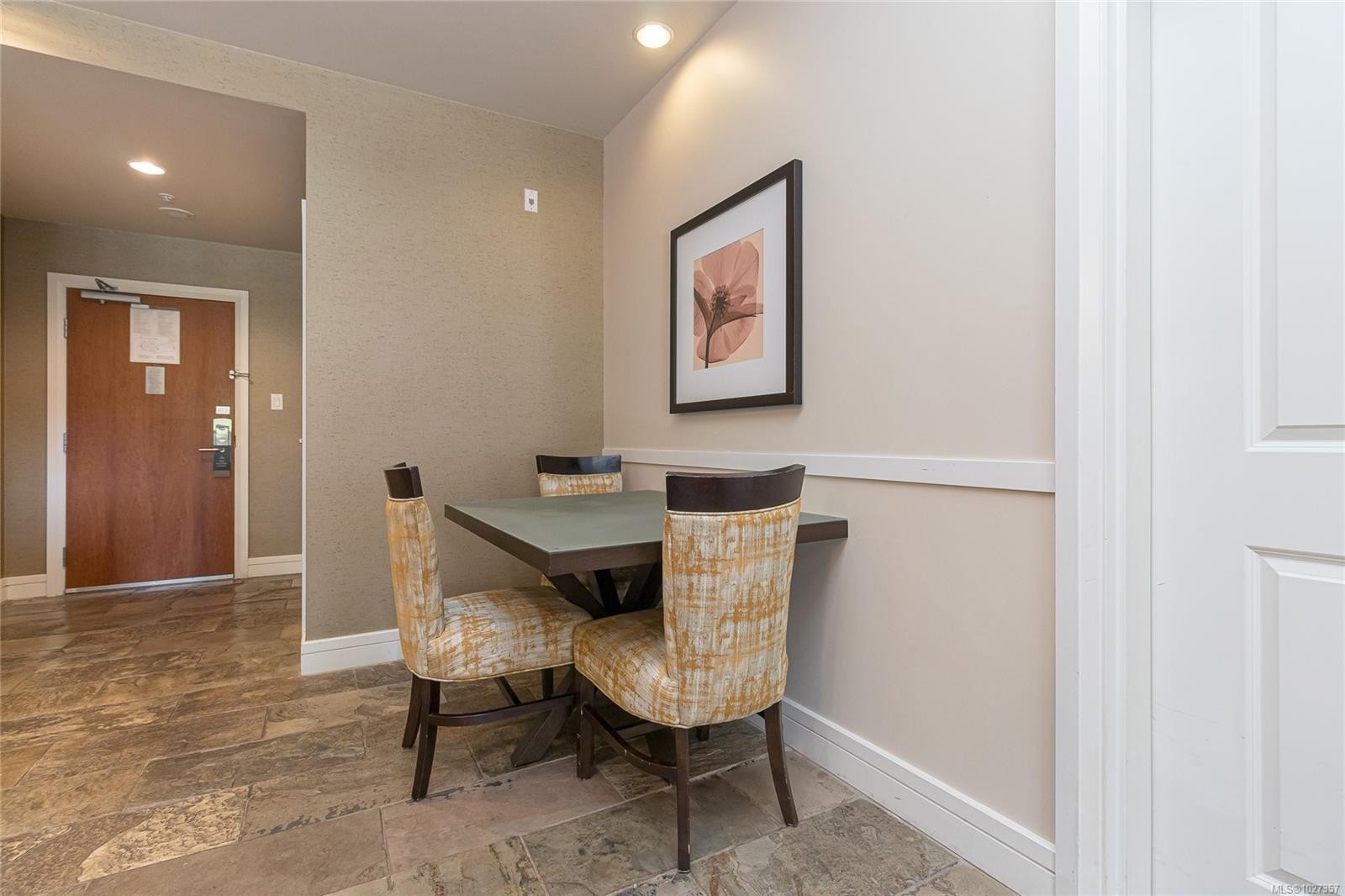 210 A-1376 Lynburne Pl, Langford, BC - Indoor Photo Showing Other Room
