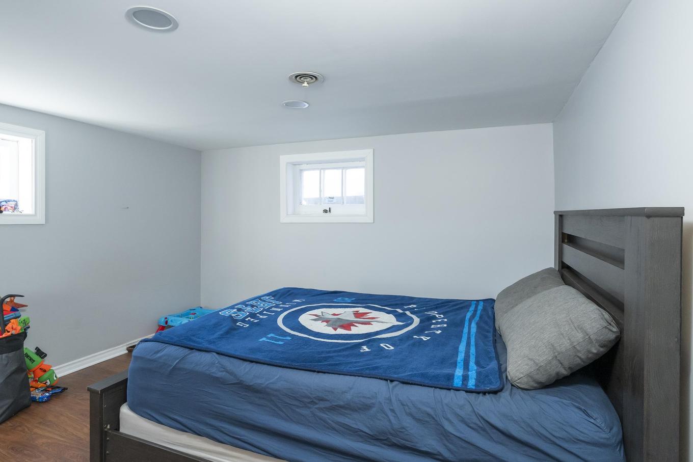 2146 Begin Street E, Thunder Bay, ON