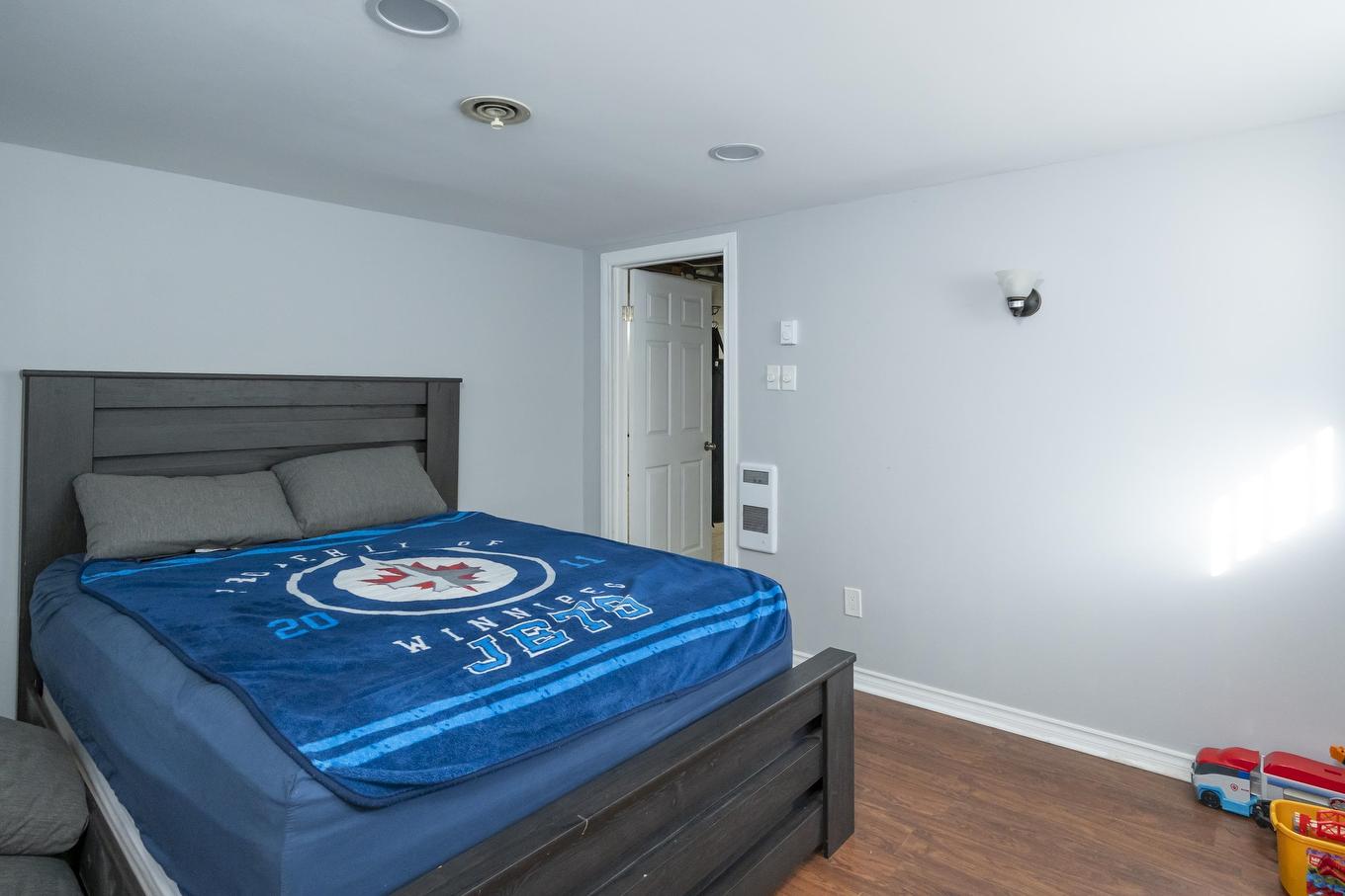 2146 Begin Street E, Thunder Bay, ON