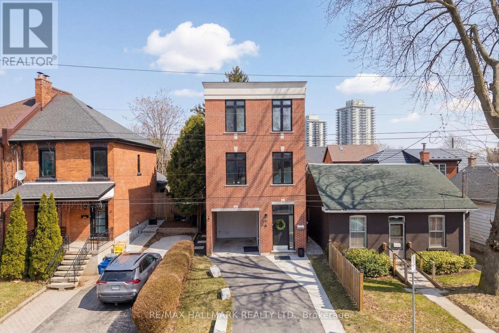 53 Wood Street E, Hamilton, ON - Outdoor
