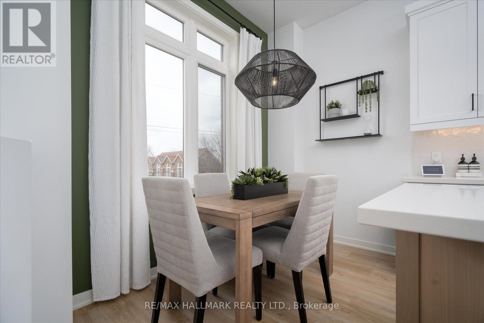 53 Wood Street E, Hamilton, ON - Indoor Photo Showing Dining Room