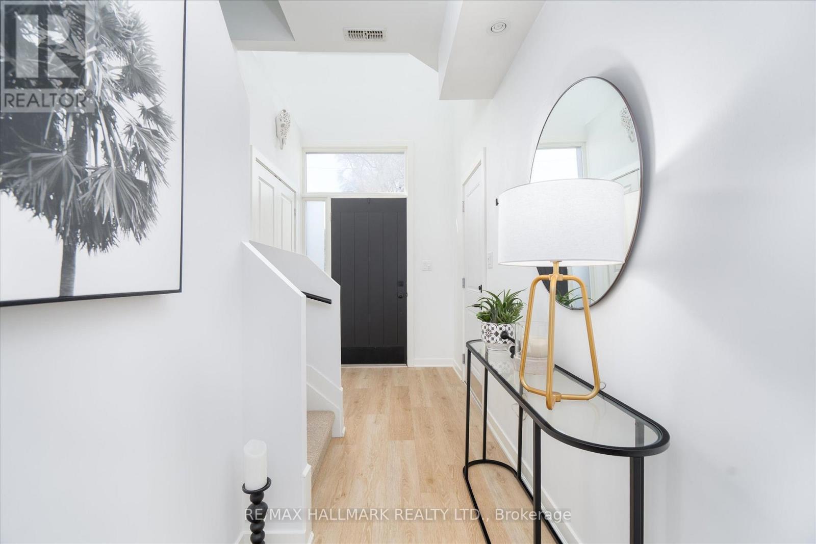 53 Wood Street E, Hamilton, ON - Indoor Photo Showing Other Room