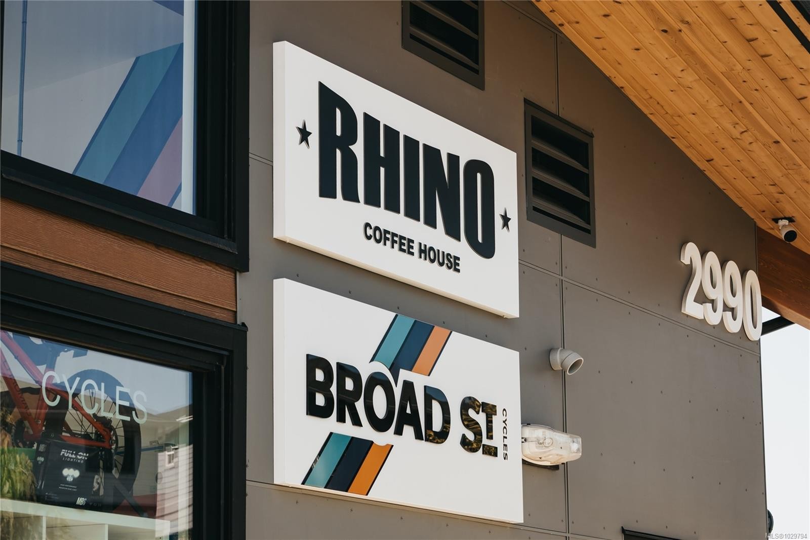 304-1114 Samar Cres, Langford, BC - With Exterior