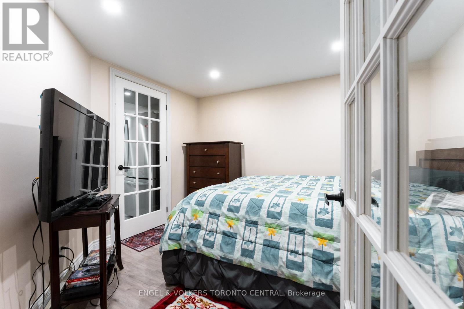 767 Phillip Murray Avenue, Oshawa, ON - Indoor Photo Showing Bedroom