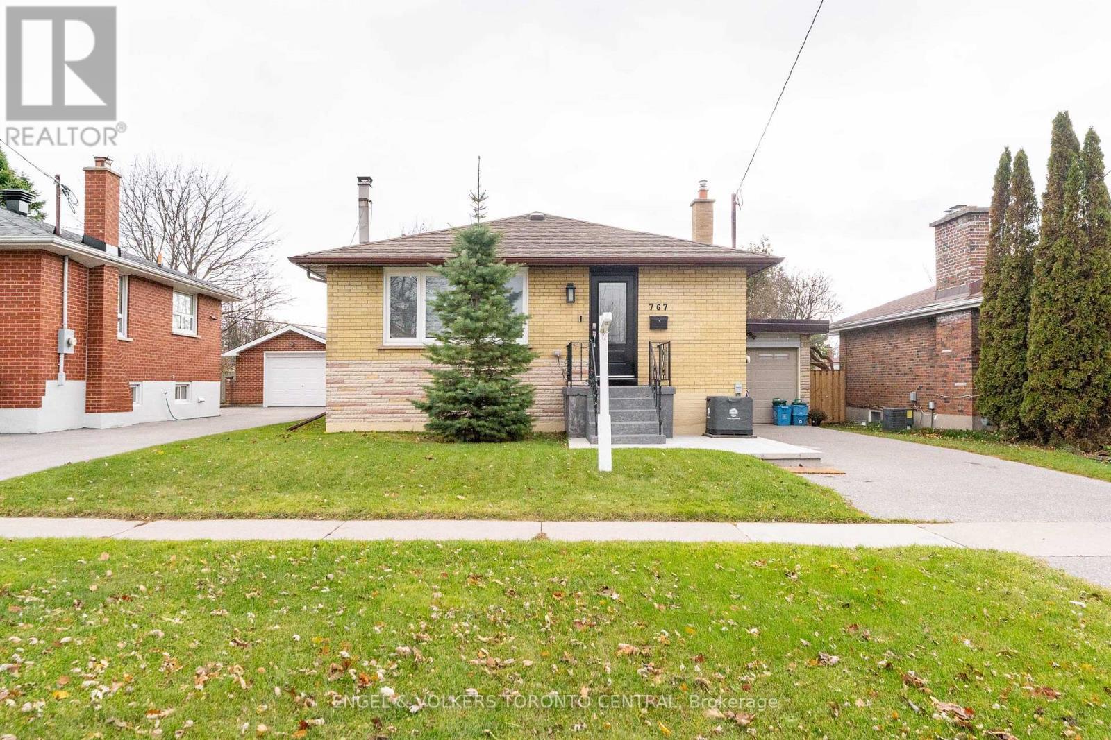 767 Phillip Murray Avenue, Oshawa, ON - Outdoor