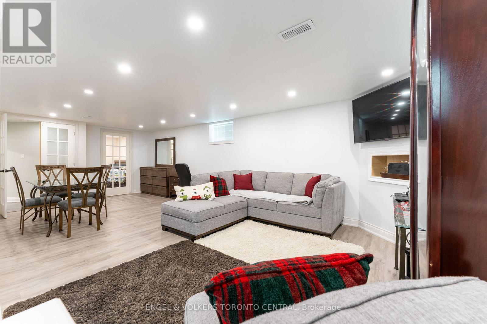 767 Phillip Murray Avenue, Oshawa, ON - Indoor