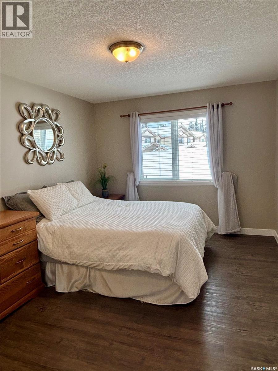 66 Eagle View Way, Elk Ridge, SK - Indoor Photo Showing Bedroom
