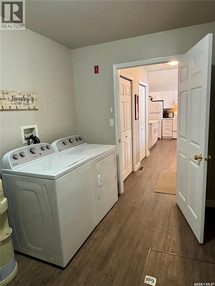 66 Eagle View Way, Elk Ridge, SK - Indoor Photo Showing Laundry Room