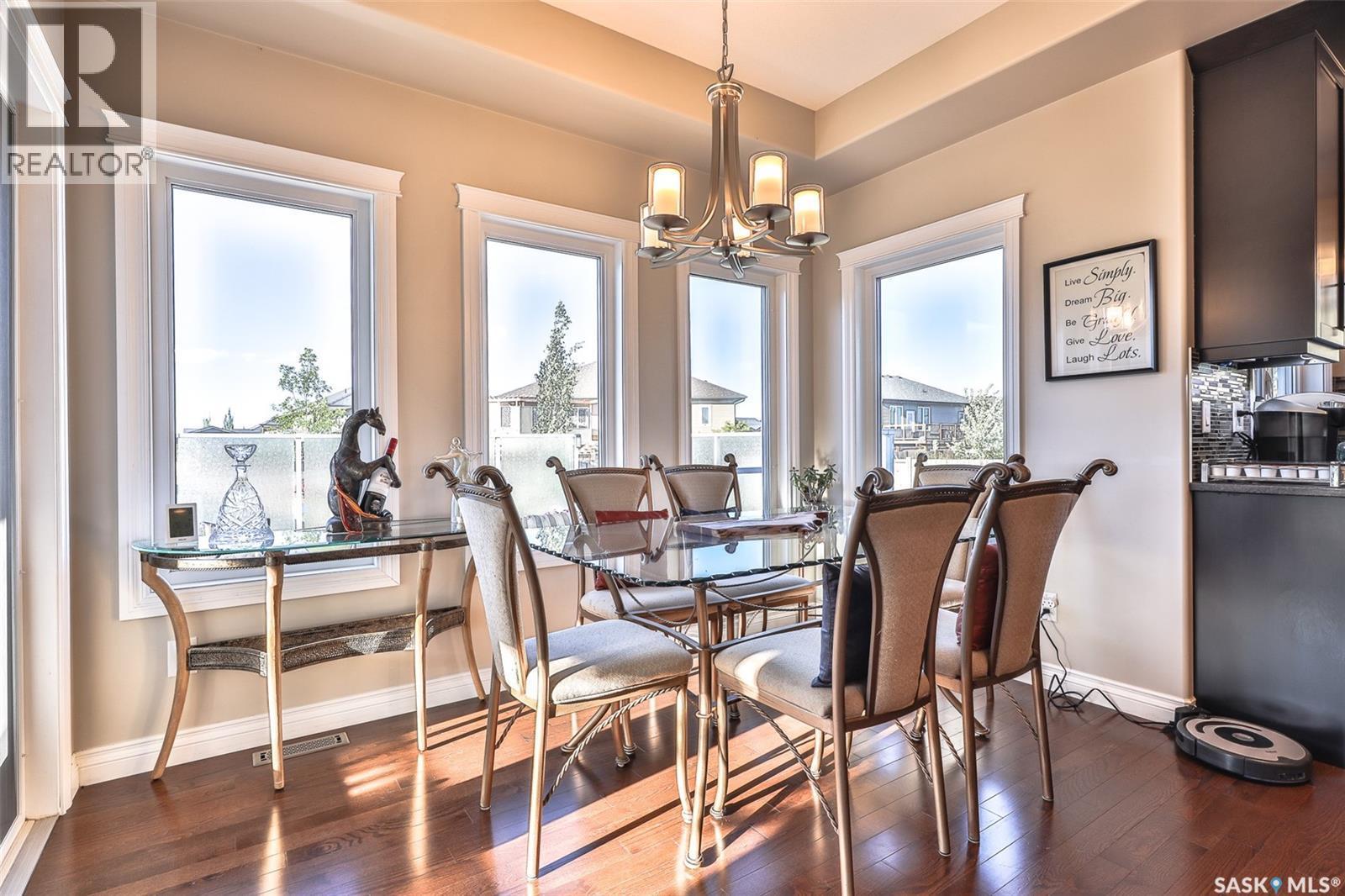 200 Clubhouse Boulevard E, Warman, SK - Indoor Photo Showing Dining Room