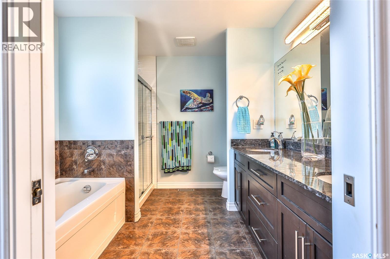 200 Clubhouse Boulevard E, Warman, SK - Indoor Photo Showing Bathroom
