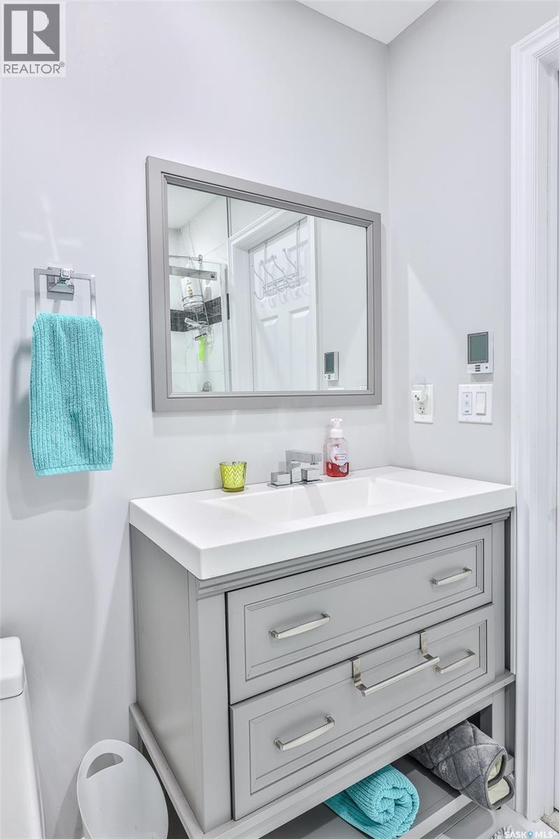 200 Clubhouse Boulevard E, Warman, SK - Indoor Photo Showing Bathroom