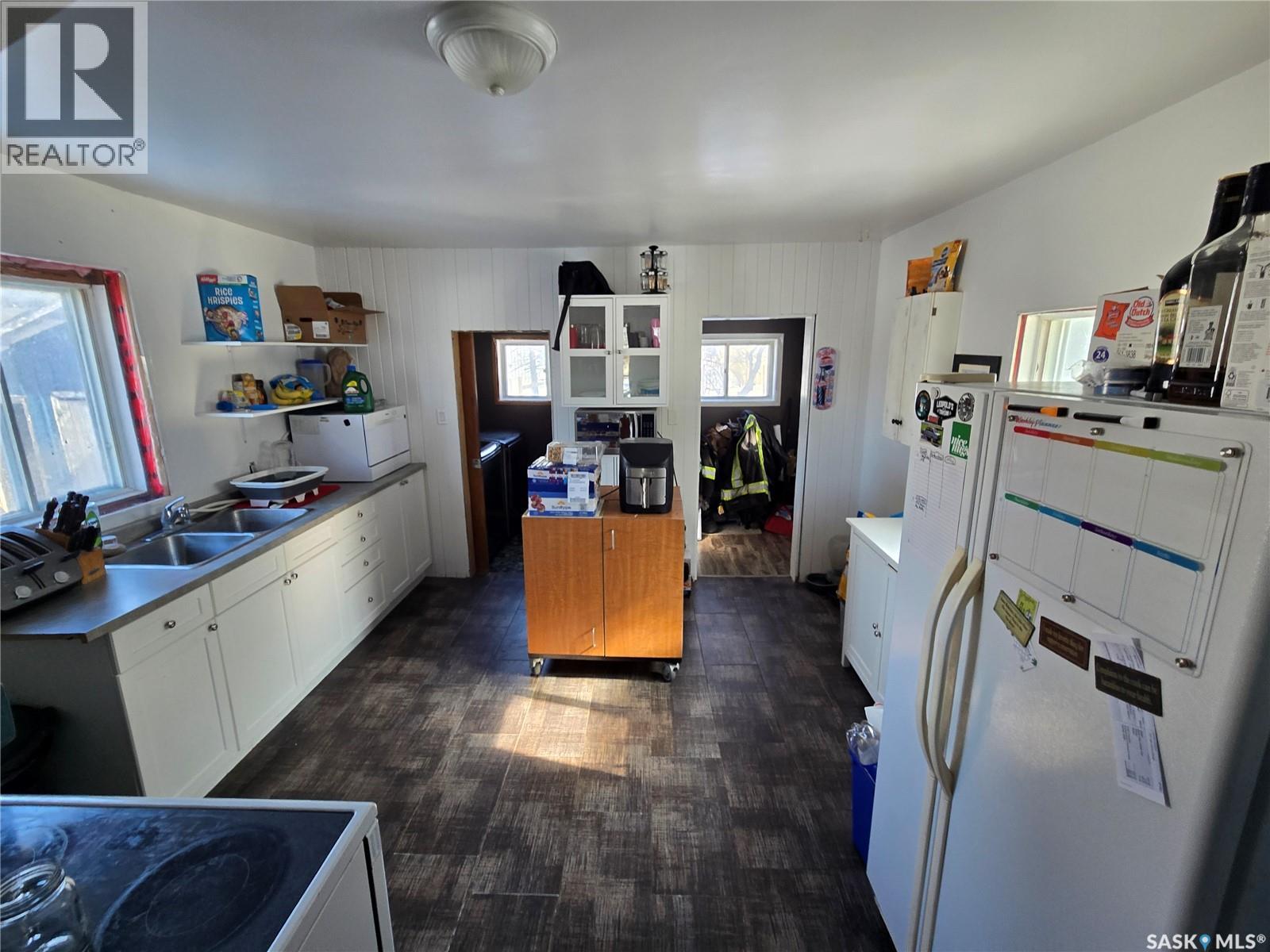 107 Van Horne Street, Windthorst, SK - Indoor Photo Showing Kitchen With Double Sink