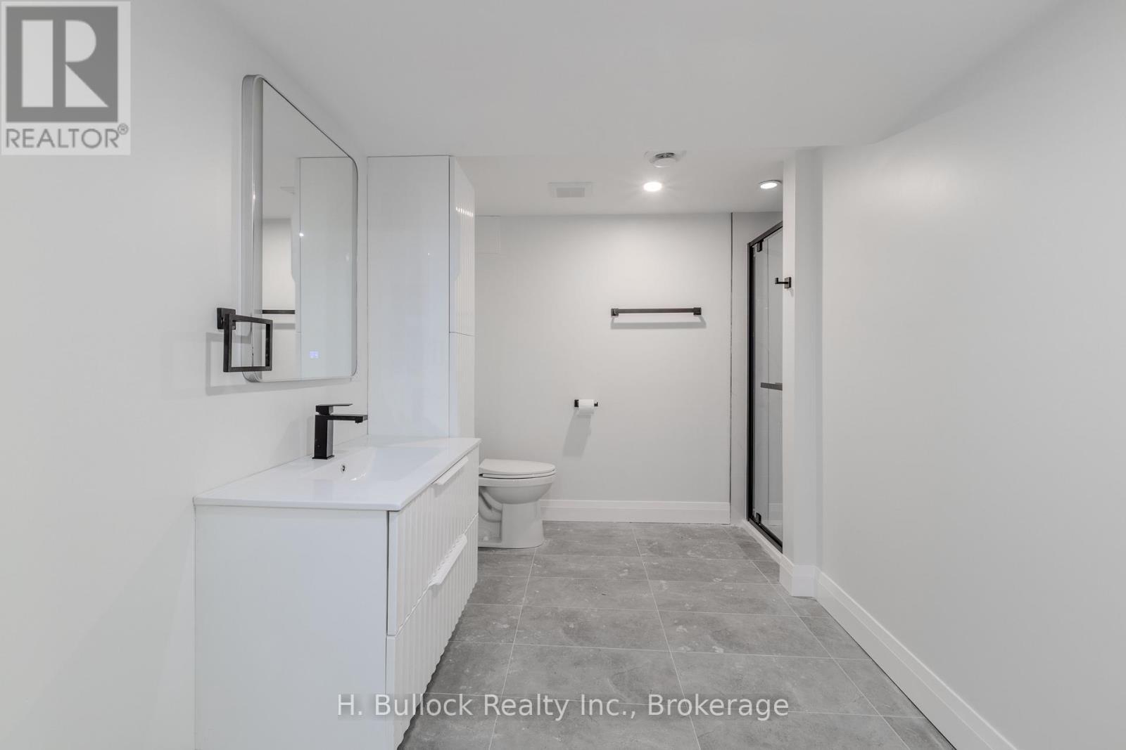 3336 Kodiak Street, Ottawa, ON - Indoor Photo Showing Bathroom