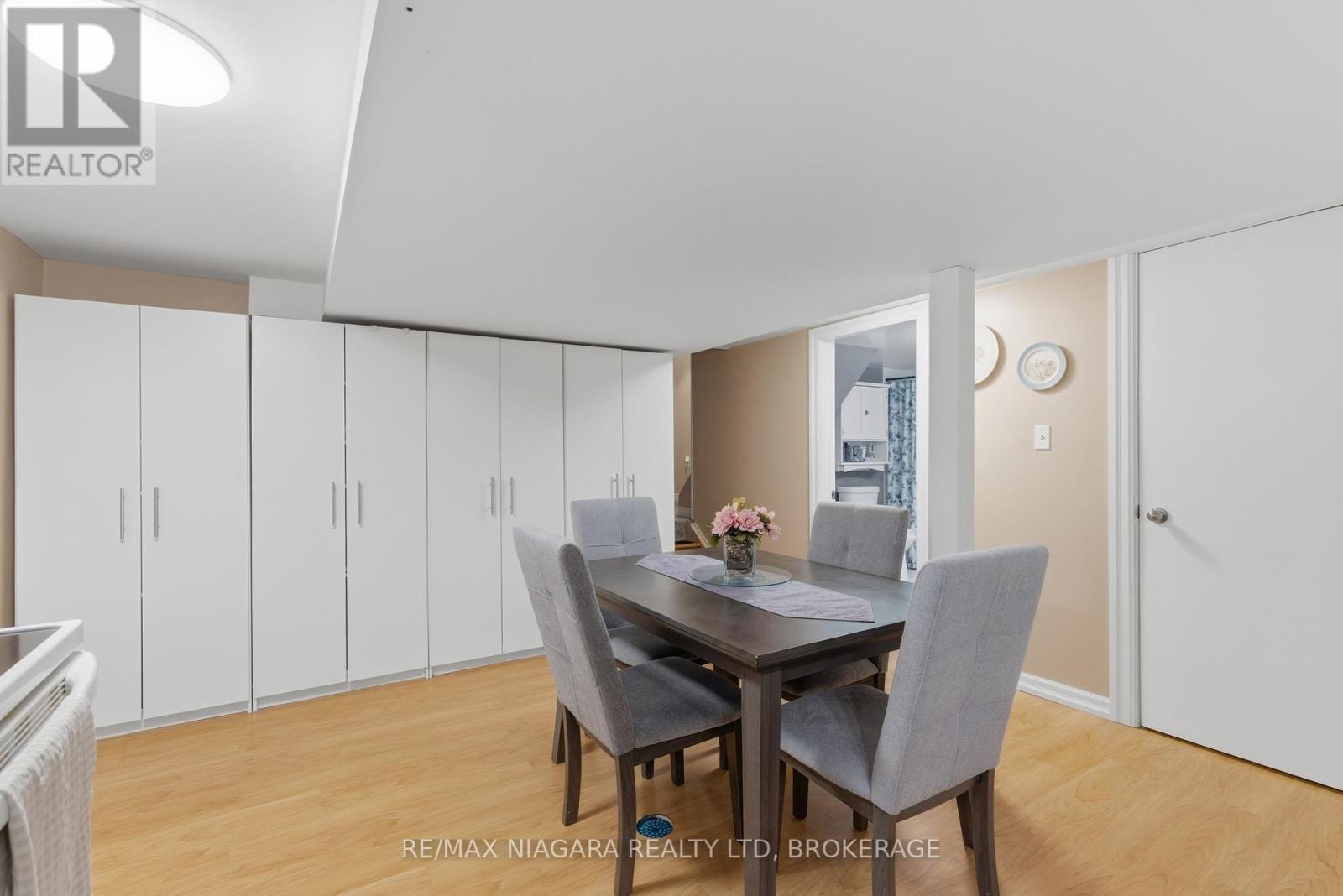 57 Meredith Drive, St. Catharines (Carlton/Bunting), ON - Indoor Photo Showing Dining Room