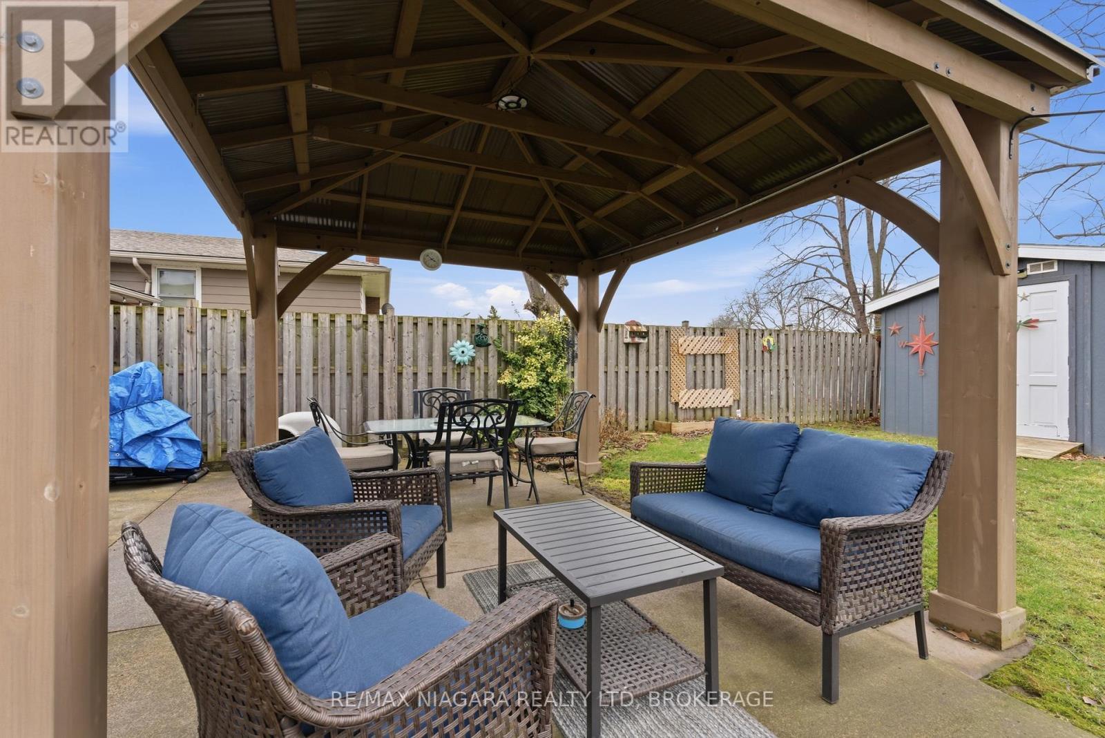 57 Meredith Drive, St. Catharines (Carlton/Bunting), ON - Outdoor With Deck Patio Veranda With Exterior