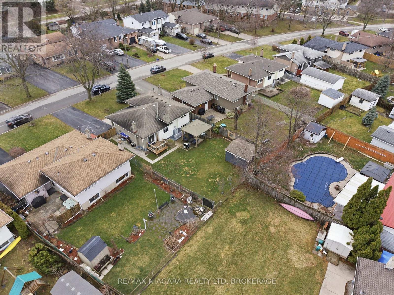57 Meredith Drive, St. Catharines (Carlton/Bunting), ON - Outdoor With View