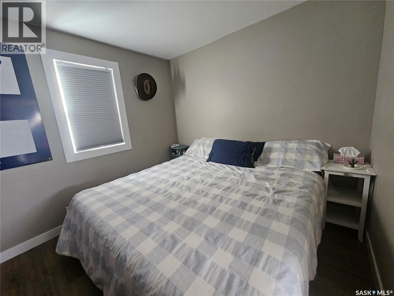 20 15Th Avenue Se, Swift Current, SK - Indoor Photo Showing Bedroom