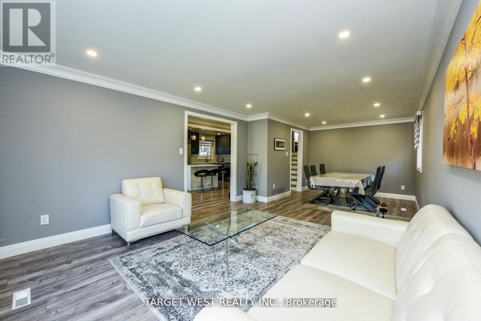 1443 Saginaw Crescent, Mississauga, ON - Indoor