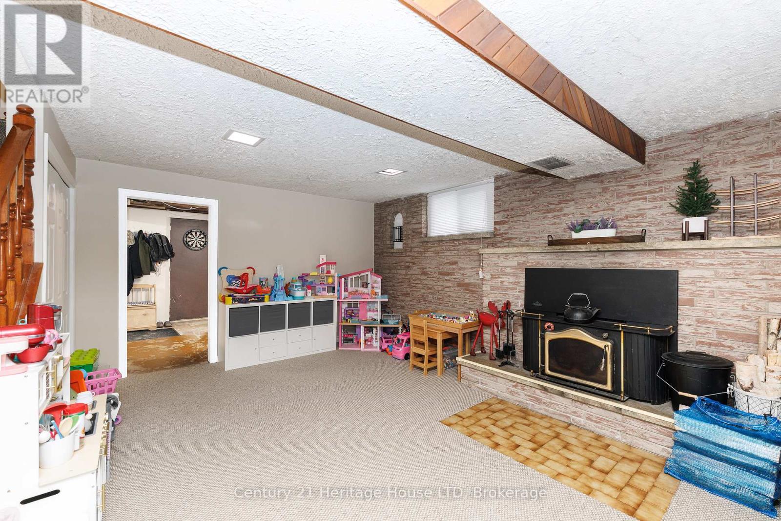 Rec Room with Wood Stove - 211 Grantham Avenue, St. Catharines (Facer), ON - Indoor
