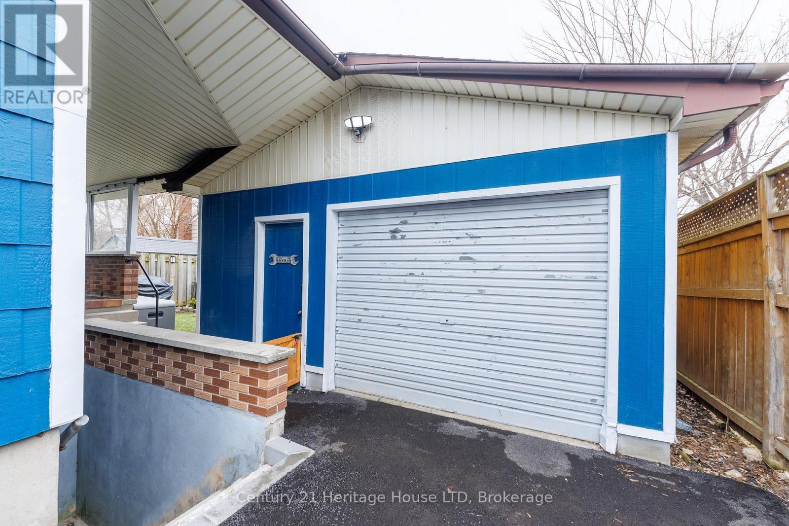 Detached Garage - 211 Grantham Avenue, St. Catharines (Facer), ON - Outdoor With Exterior