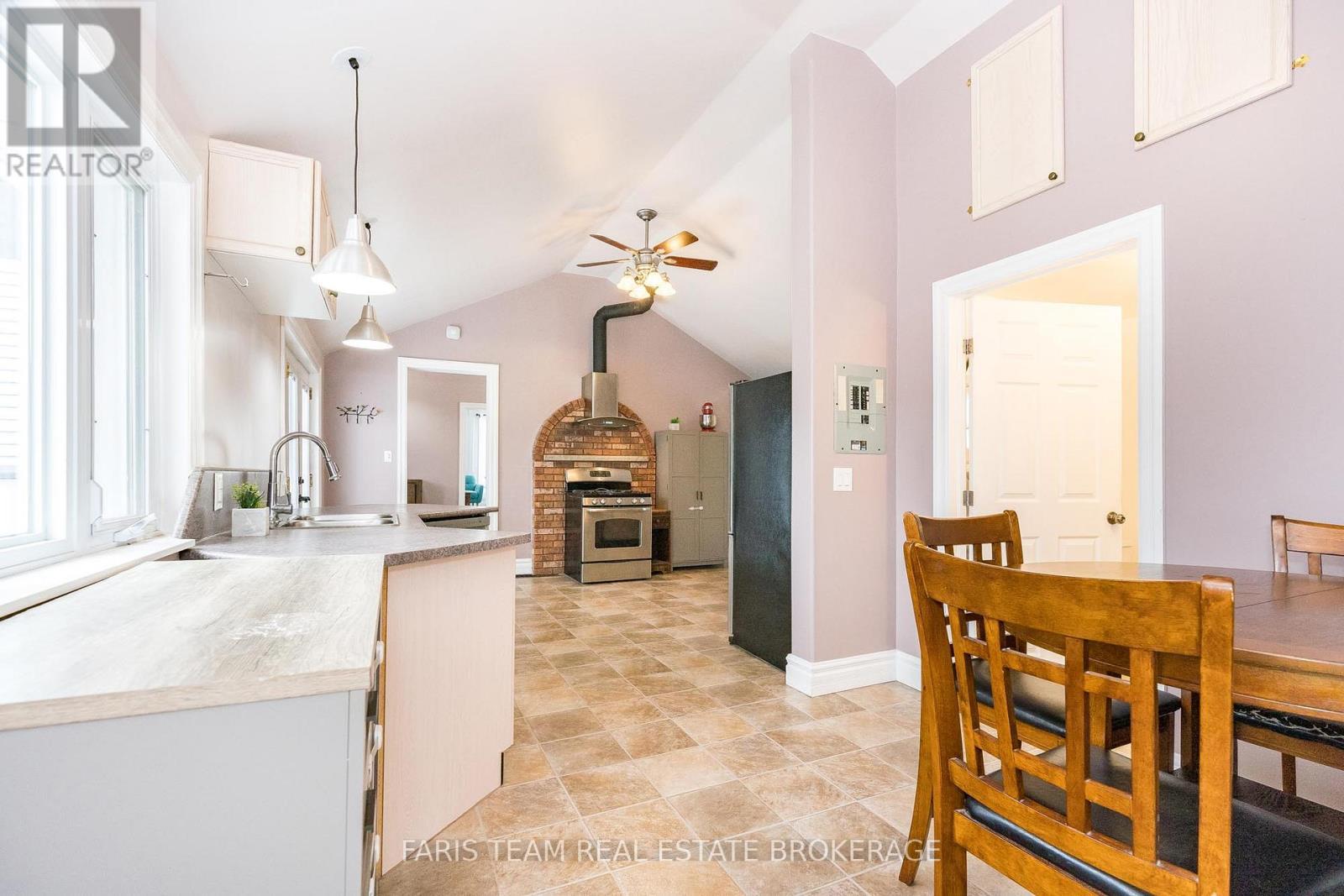 4047 Horseshoe Valley Road W, Springwater, ON - Indoor Photo Showing Other Room