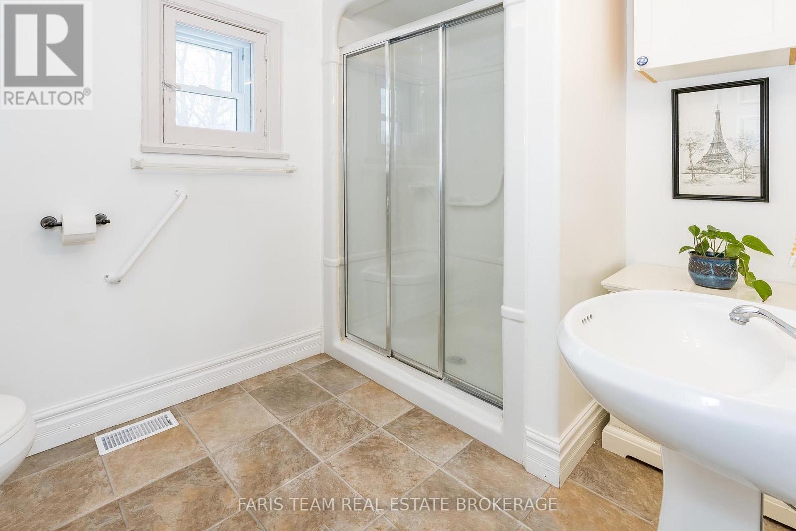 4047 Horseshoe Valley Road W, Springwater, ON - Indoor Photo Showing Bathroom