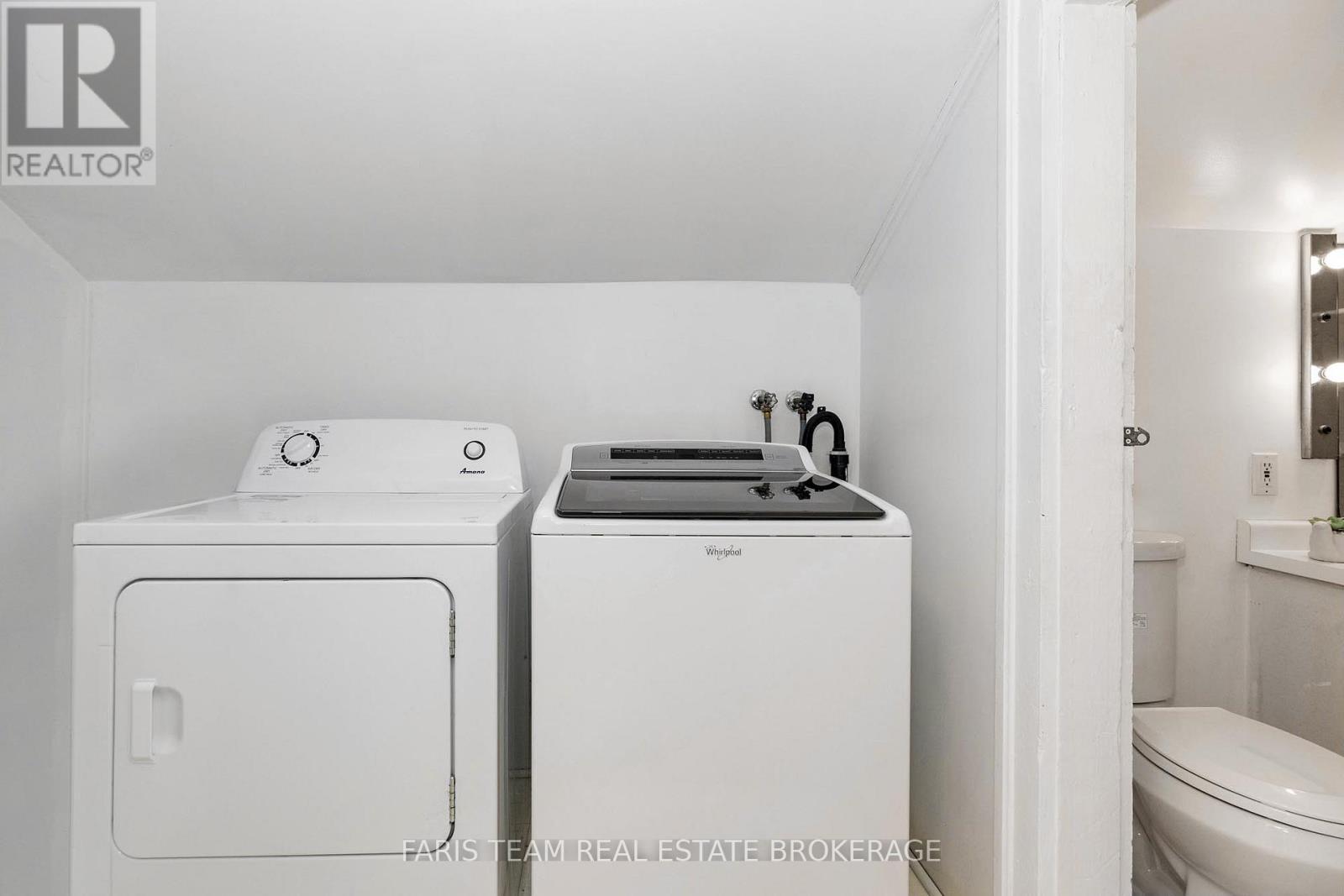 4047 Horseshoe Valley Road W, Springwater, ON - Indoor Photo Showing Laundry Room