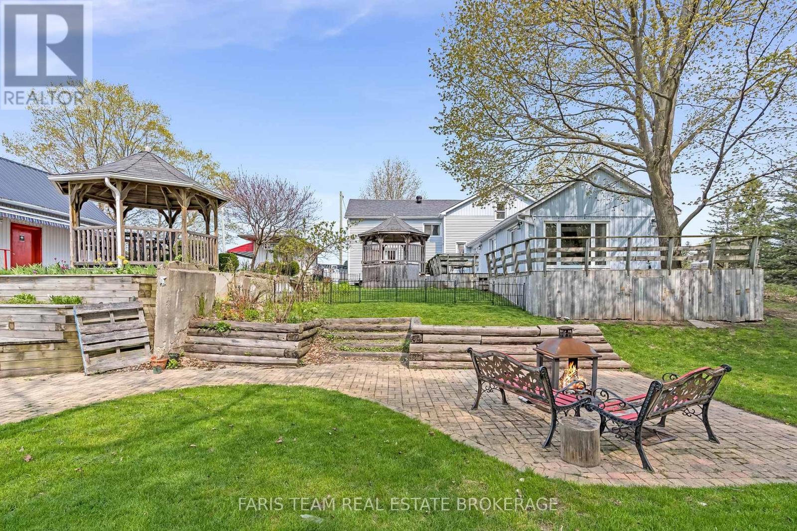 4047 Horseshoe Valley Road W, Springwater, ON - Outdoor