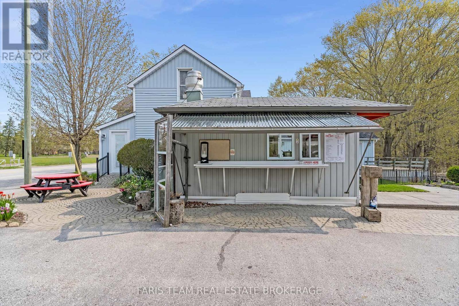 4047 Horseshoe Valley Road W, Springwater, ON - Outdoor