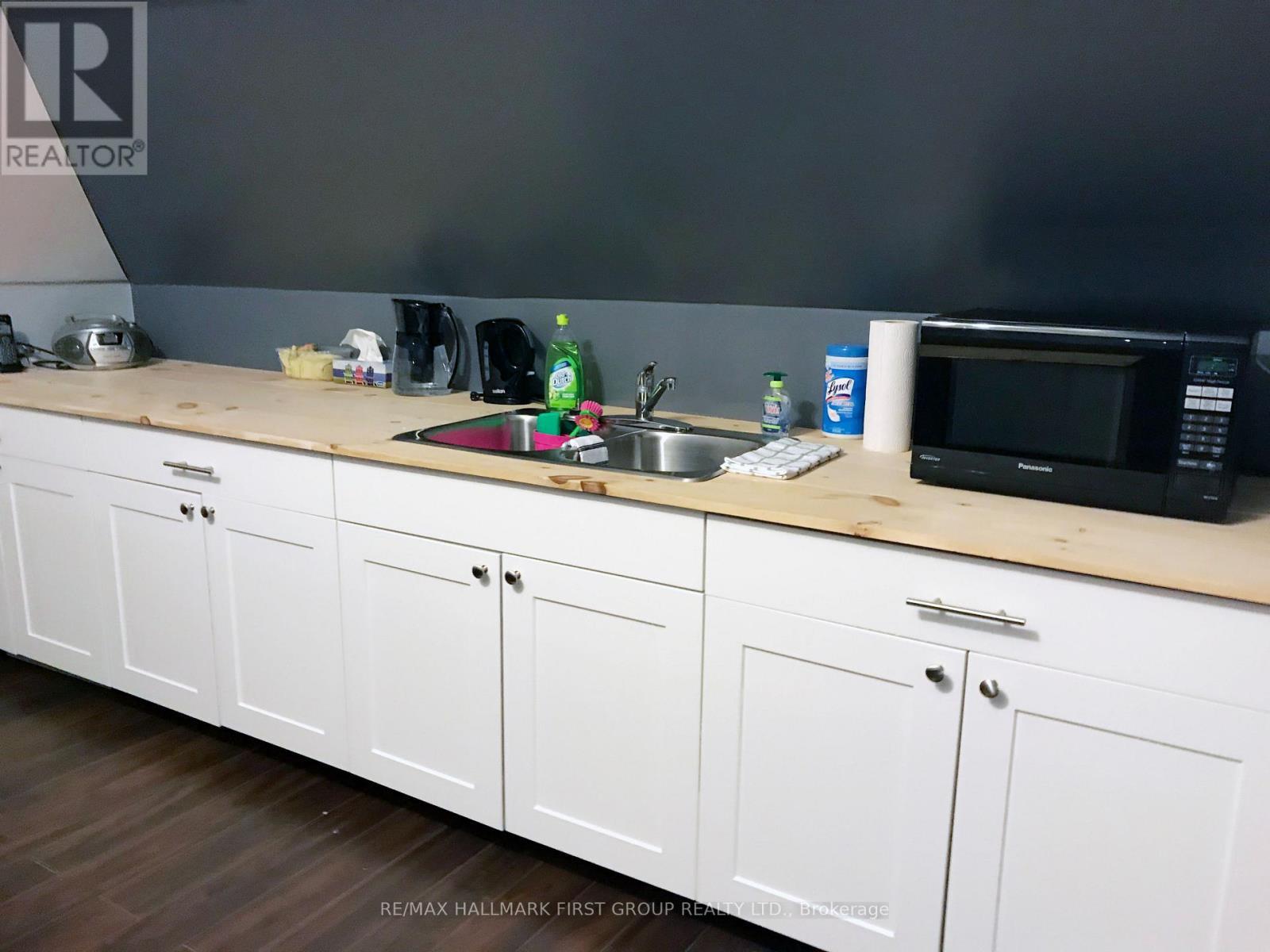 32 Elgin Street E, Oshawa, ON