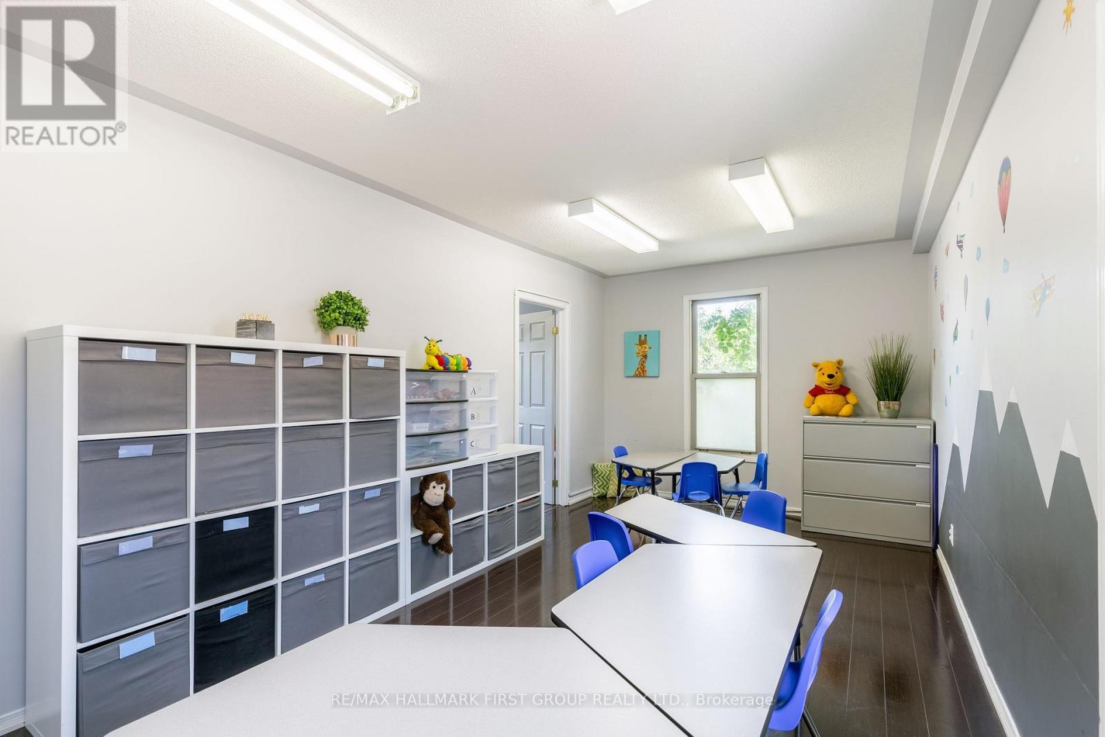 32 Elgin Street E, Oshawa, ON