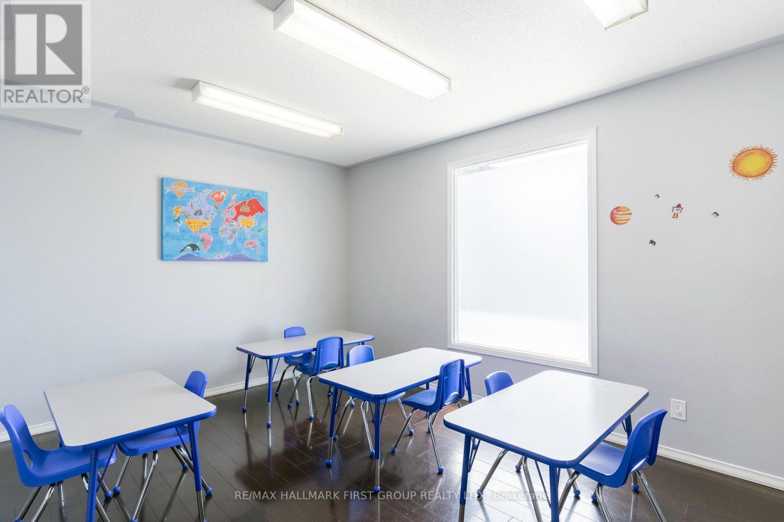 32 Elgin Street E, Oshawa, ON