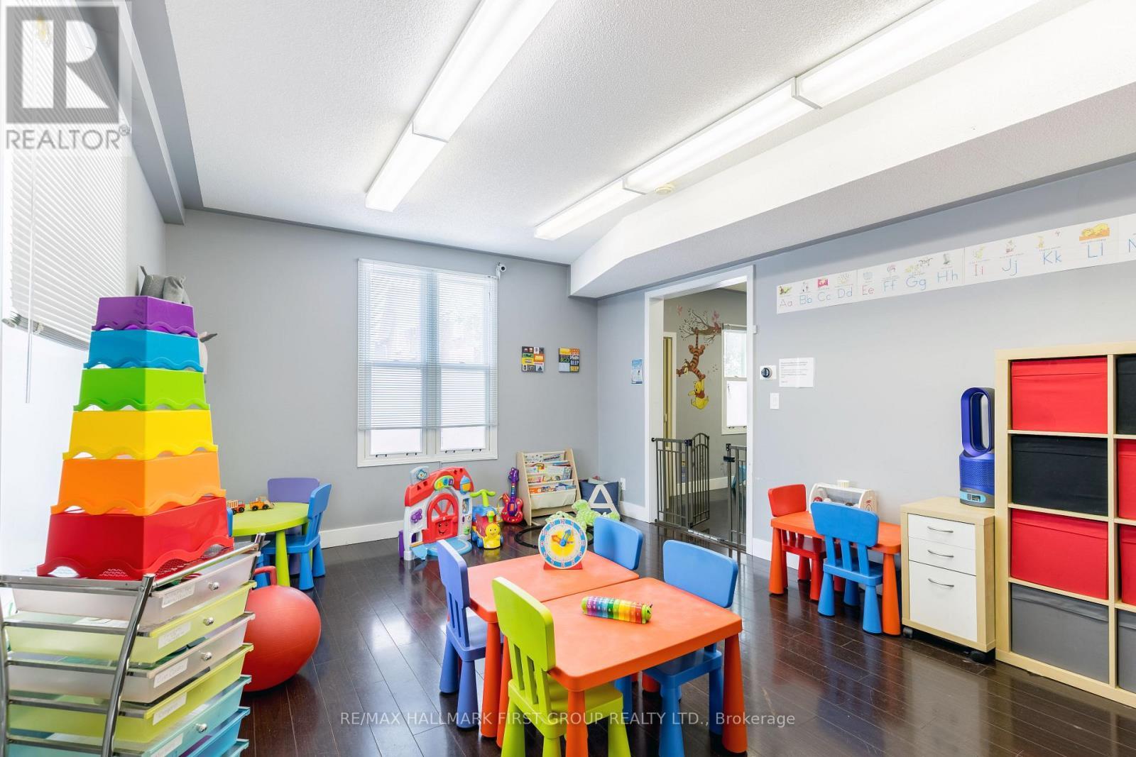 32 Elgin Street E, Oshawa, ON
