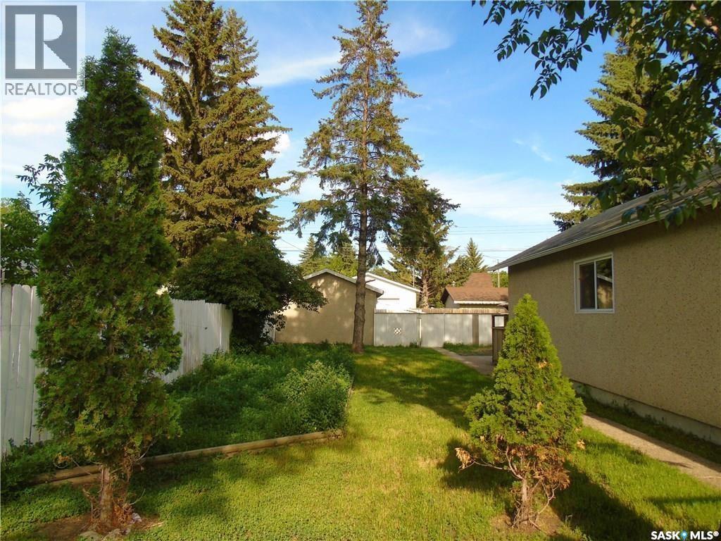 638 M Avenue S, Saskatoon, SK - Outdoor