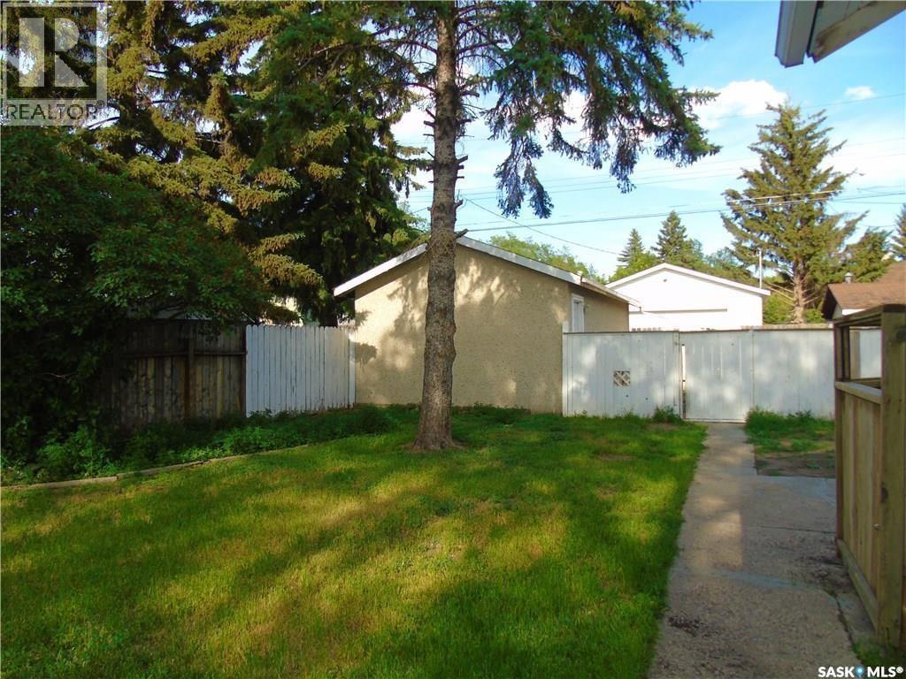 638 M Avenue S, Saskatoon, SK - Outdoor