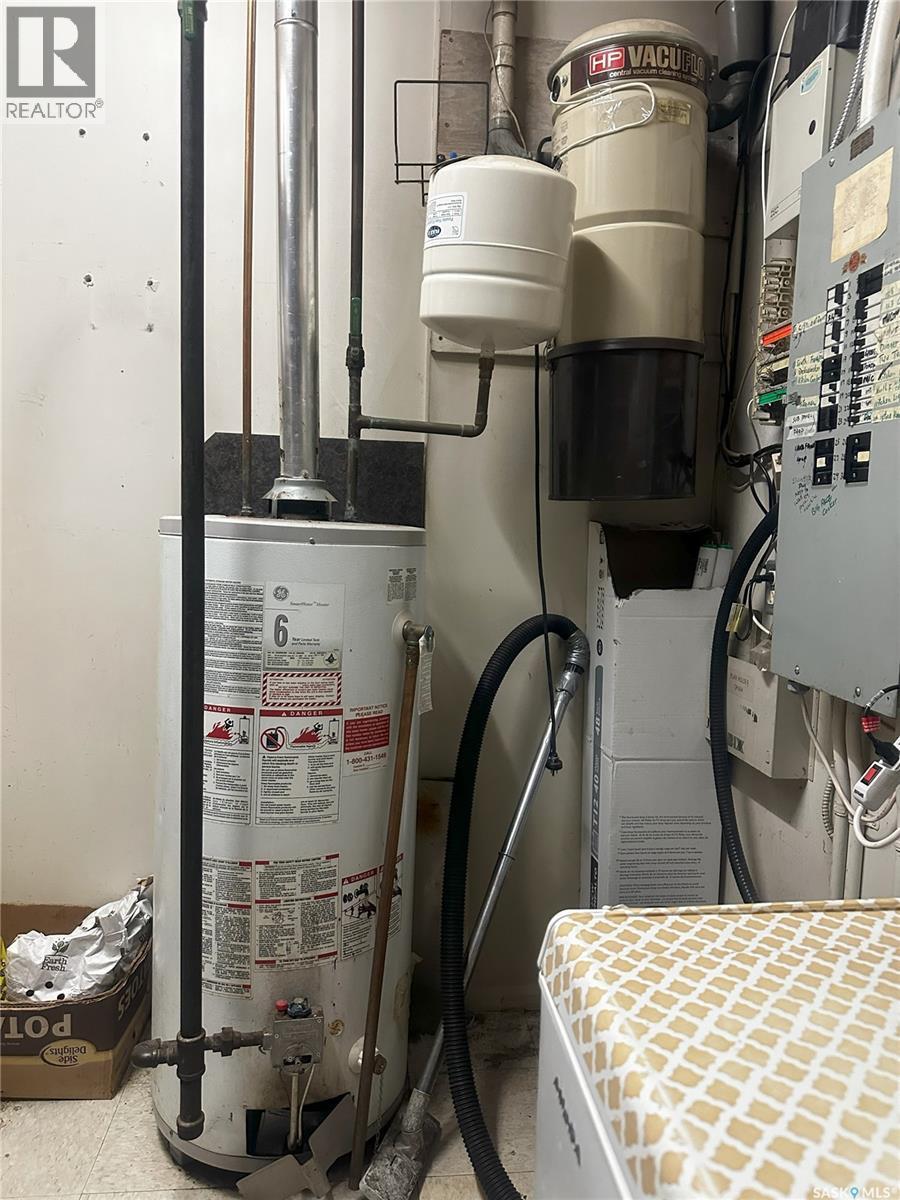 1 2210 Millar Avenue, Saskatoon, SK