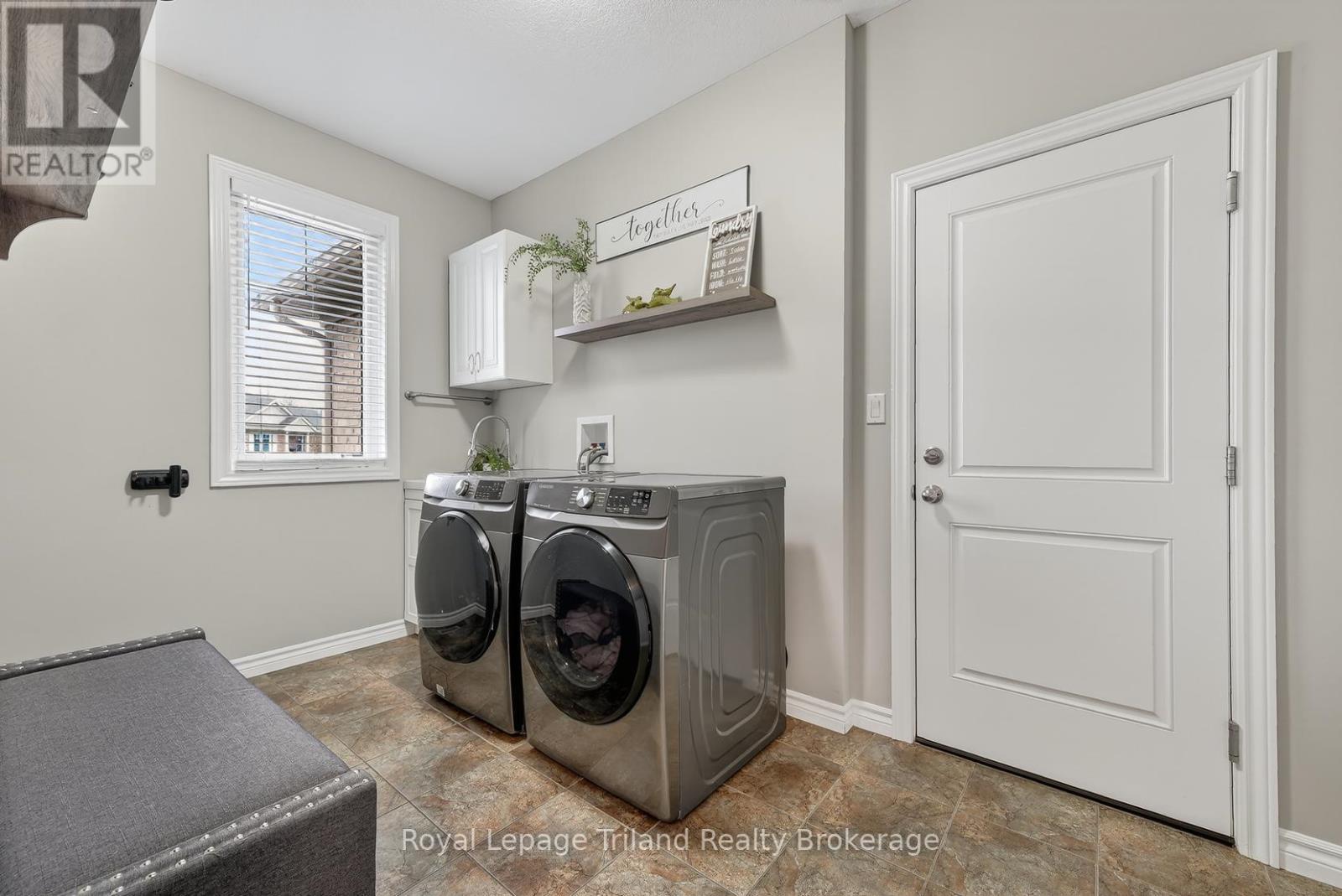 Main Floor Landry - 46 Colin Avenue, Tillsonburg, ON - Indoor Photo Showing Laundry Room