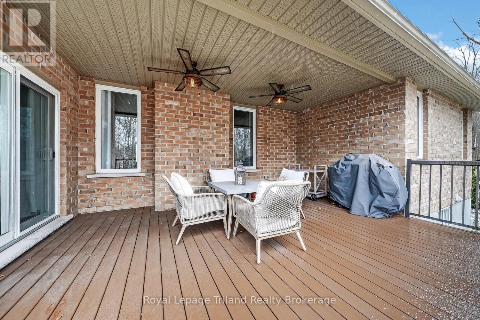 Covered composite deck - 46 Colin Avenue, Tillsonburg, ON - Outdoor With Deck Patio Veranda With Exterior
