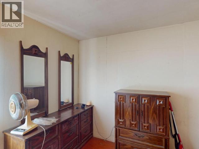 4856 Joyce Ave, Powell River, BC - Indoor