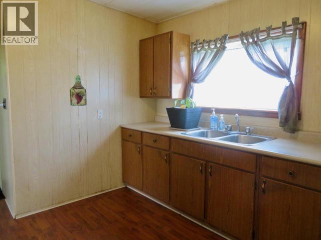 4856 Joyce Ave, Powell River, BC - Indoor Photo Showing Kitchen With Double Sink