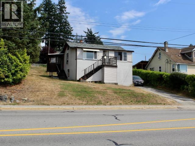 4856 Joyce Ave, Powell River, BC - Outdoor