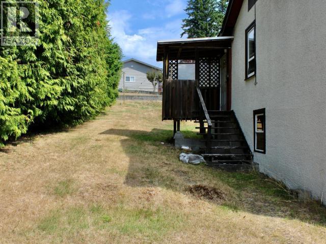 4856 Joyce Ave, Powell River, BC - Outdoor