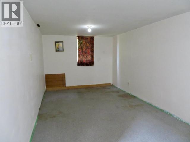 4856 Joyce Ave, Powell River, BC - Indoor Photo Showing Other Room