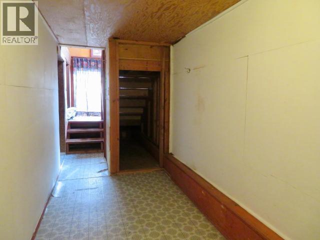 4856 Joyce Ave, Powell River, BC - Indoor Photo Showing Other Room