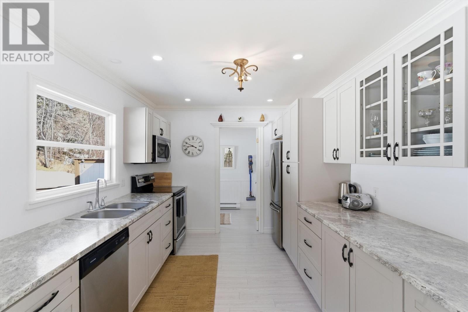 67 Jr Smallwood Boulevard, Gambo, NL - Indoor Photo Showing Kitchen With Double Sink