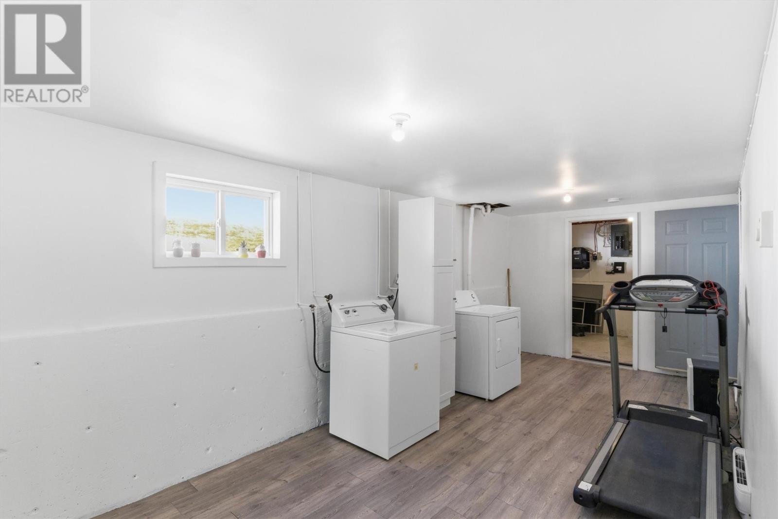 67 Jr Smallwood Boulevard, Gambo, NL - Indoor Photo Showing Laundry Room