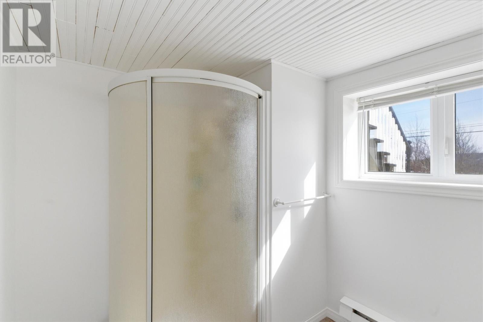 67 Jr Smallwood Boulevard, Gambo, NL - Indoor