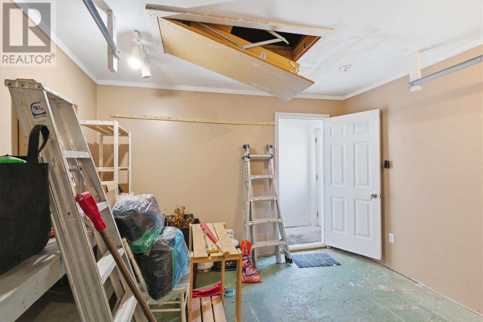67 Jr Smallwood Boulevard, Gambo, NL - Indoor Photo Showing Other Room